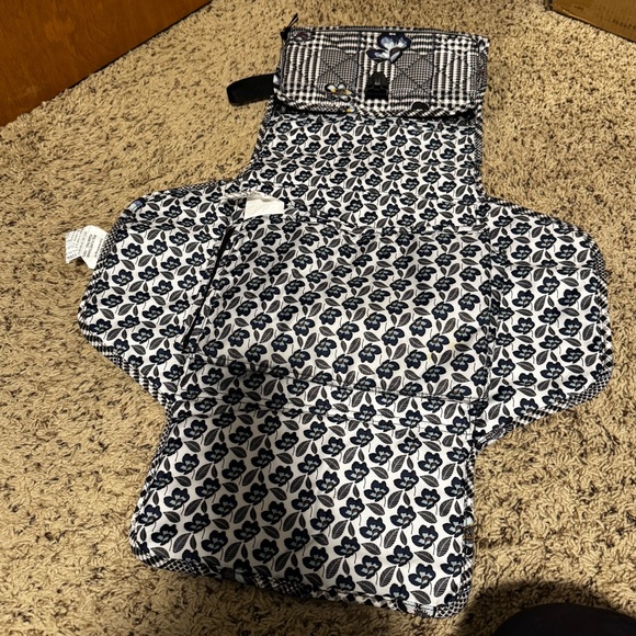 NWOT Vera Bradley Welland Diaper Bag Tote & Changing Pad Clutch - Picture 4 of 6
